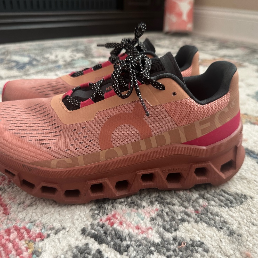 On Cloudmonster RARE color